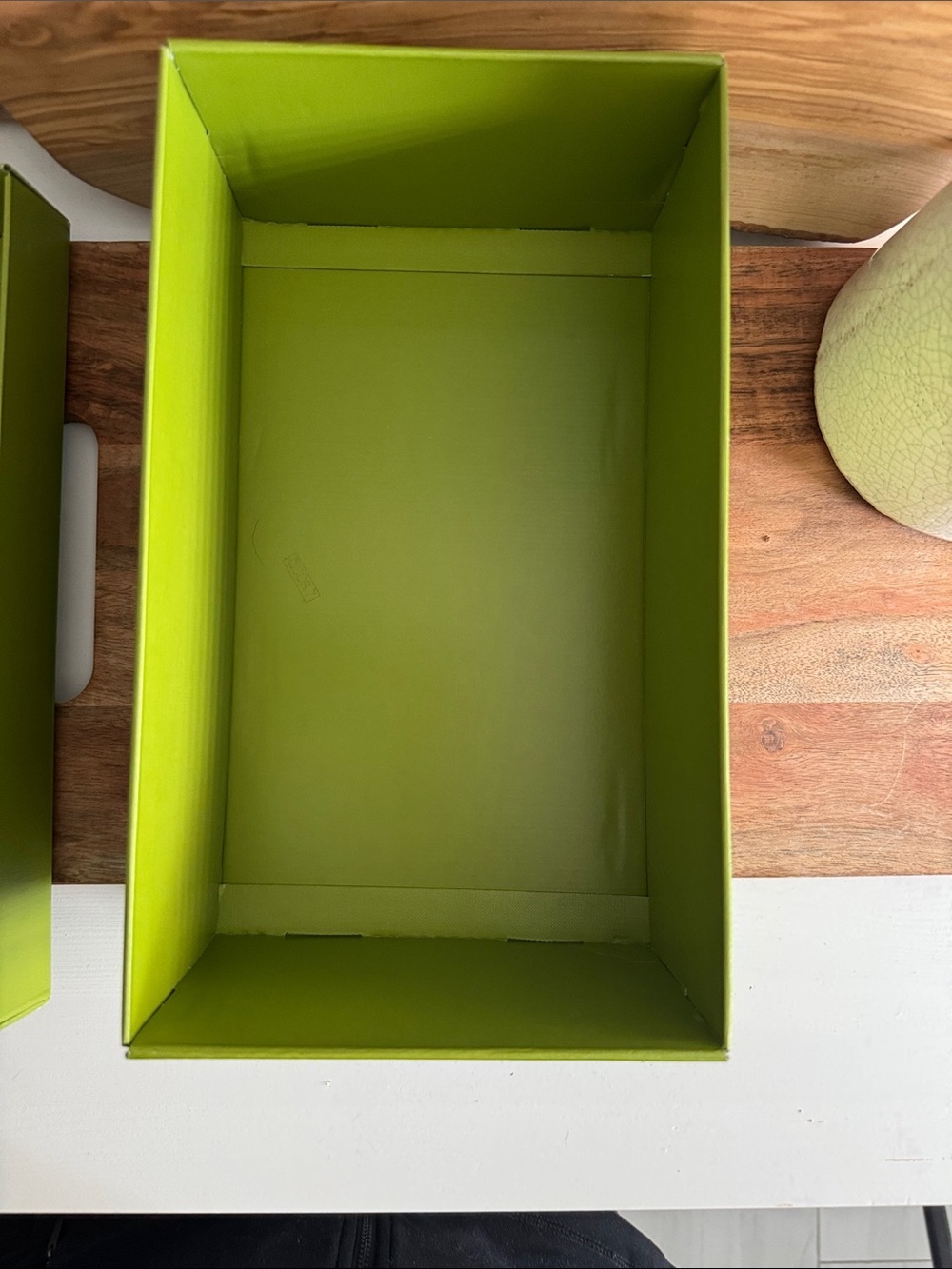 Tory Burch Lime Green Shoe Box with Gold Logo - Picture 9 of 10